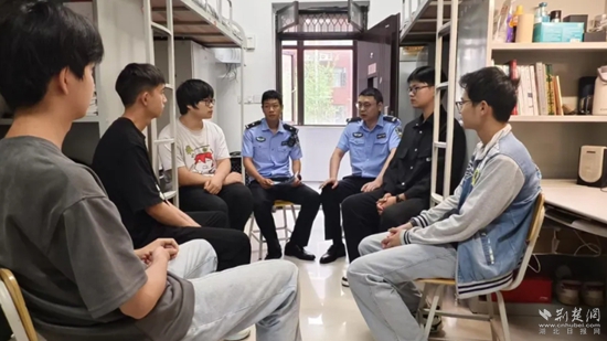 咸安公安2.jpg