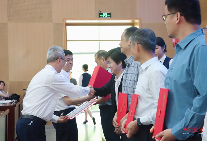 613e85e80c8bda235f4521bef10e04e_副本.jpg